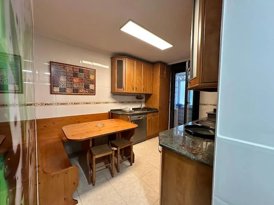 Sunny Apartment, Near Coast. Lejona 0*,  España